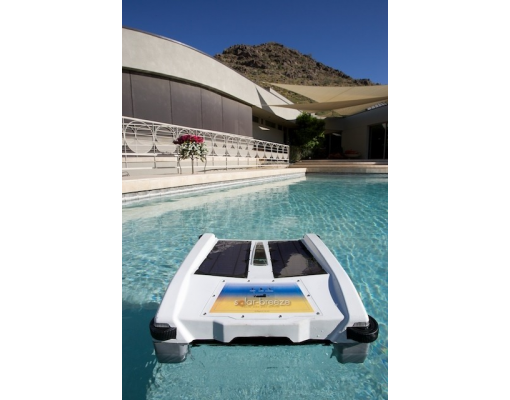 Robot pentru curatarea piscinei SOLAR-BREEZE NX1 Resigilat